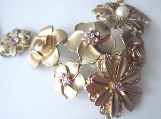 Liz Claiborne Antique Gold Flower Necklace